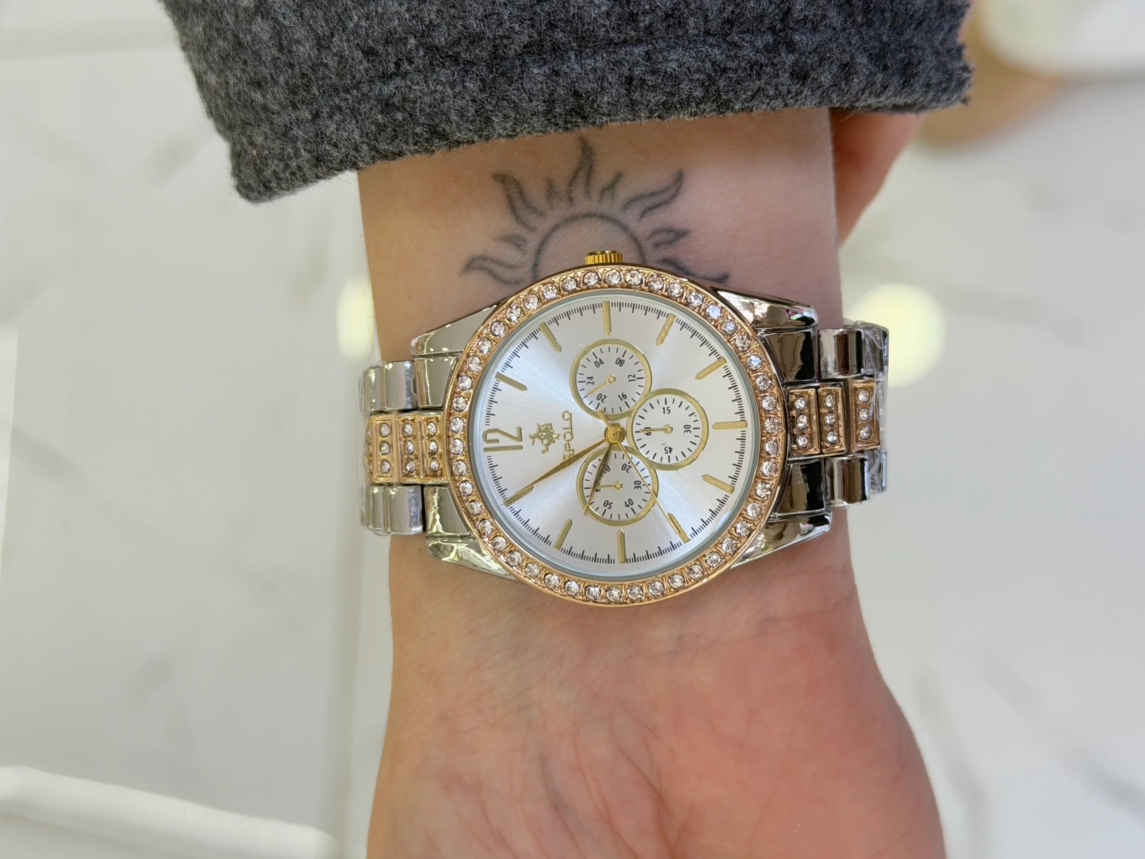 Büyük Boy Gümüş Rose Taşlı Saat