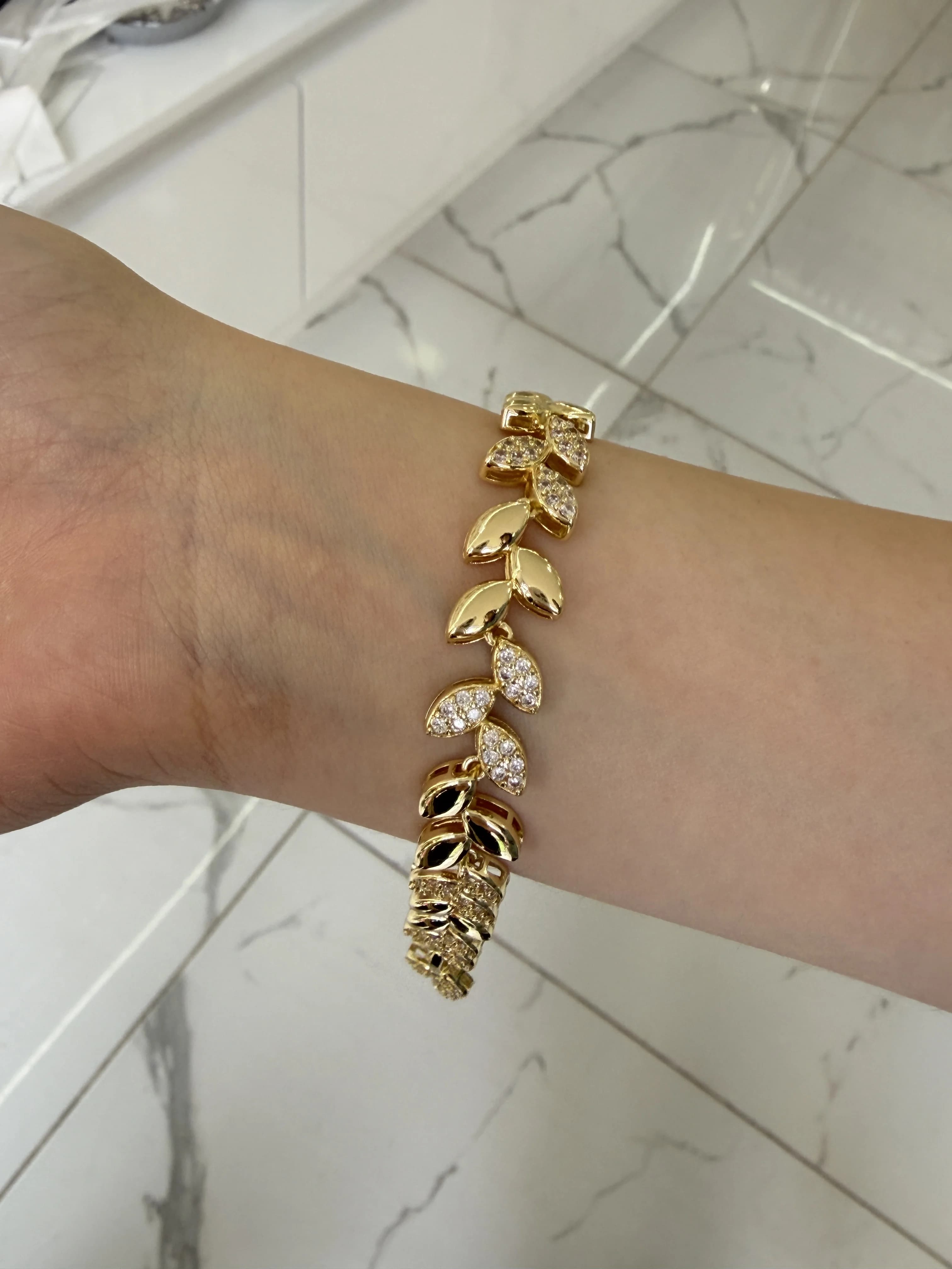 14K CM Altın Kaplama Taşlı Büyük Yaprak Bileklik