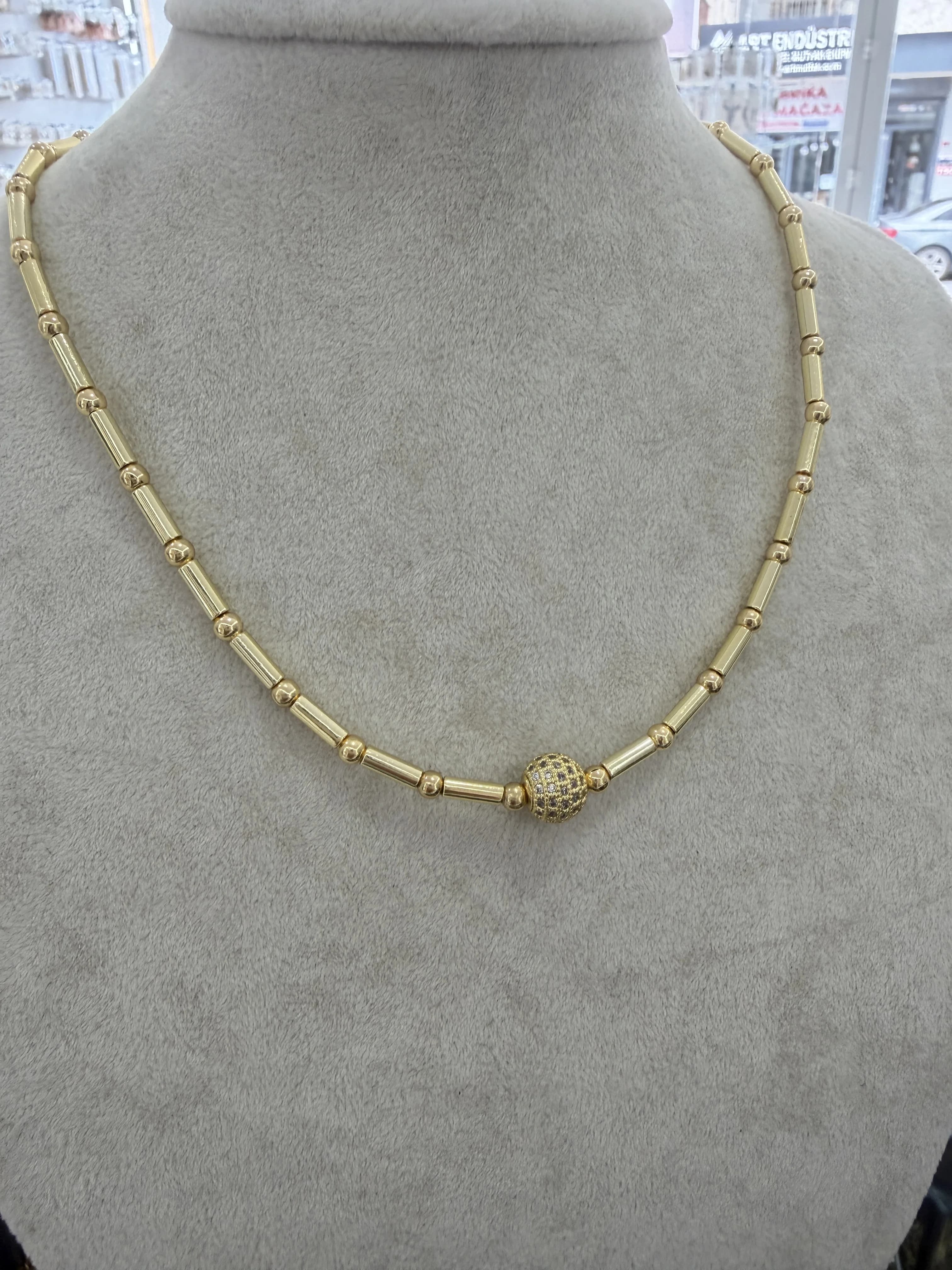 Vip Taşlı Top Çubuk Kolye