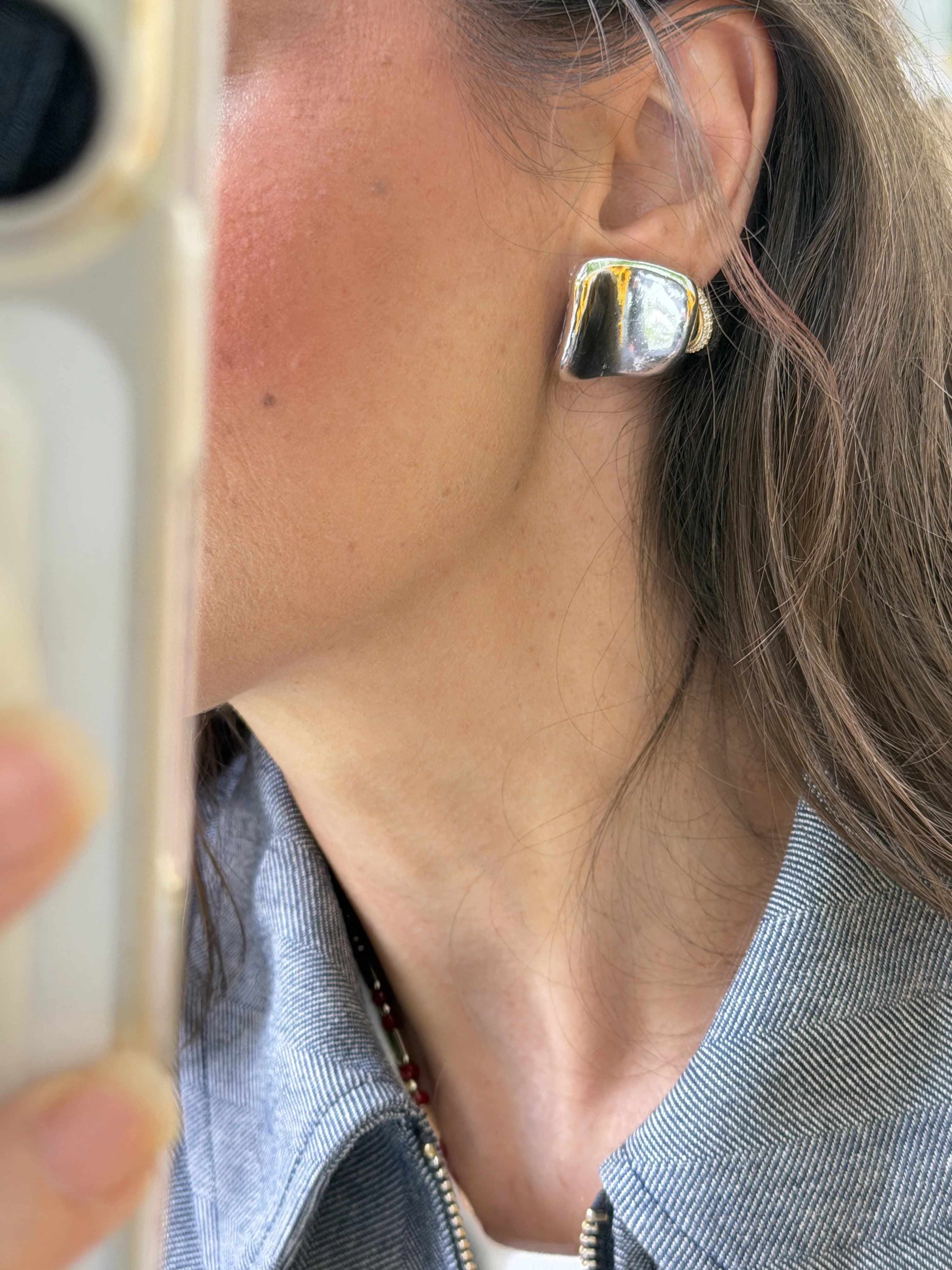 Gümüş Renk Kare Eğim Küpe