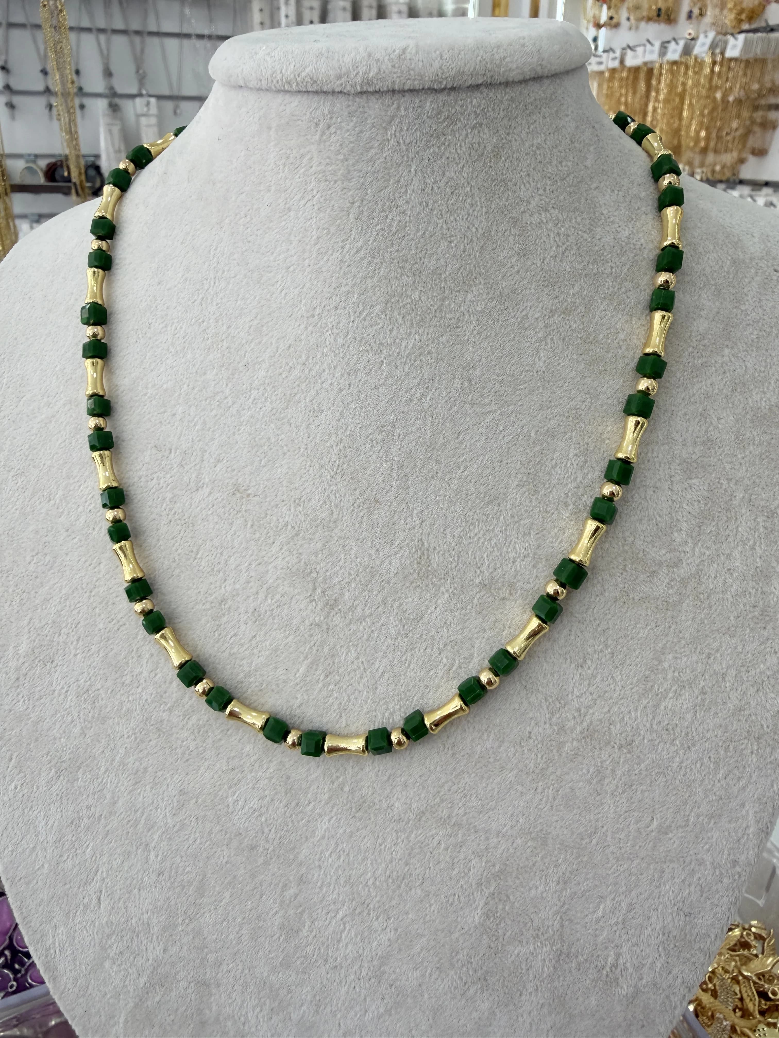 Vip Yeşil Tasarım Kolye Sibel