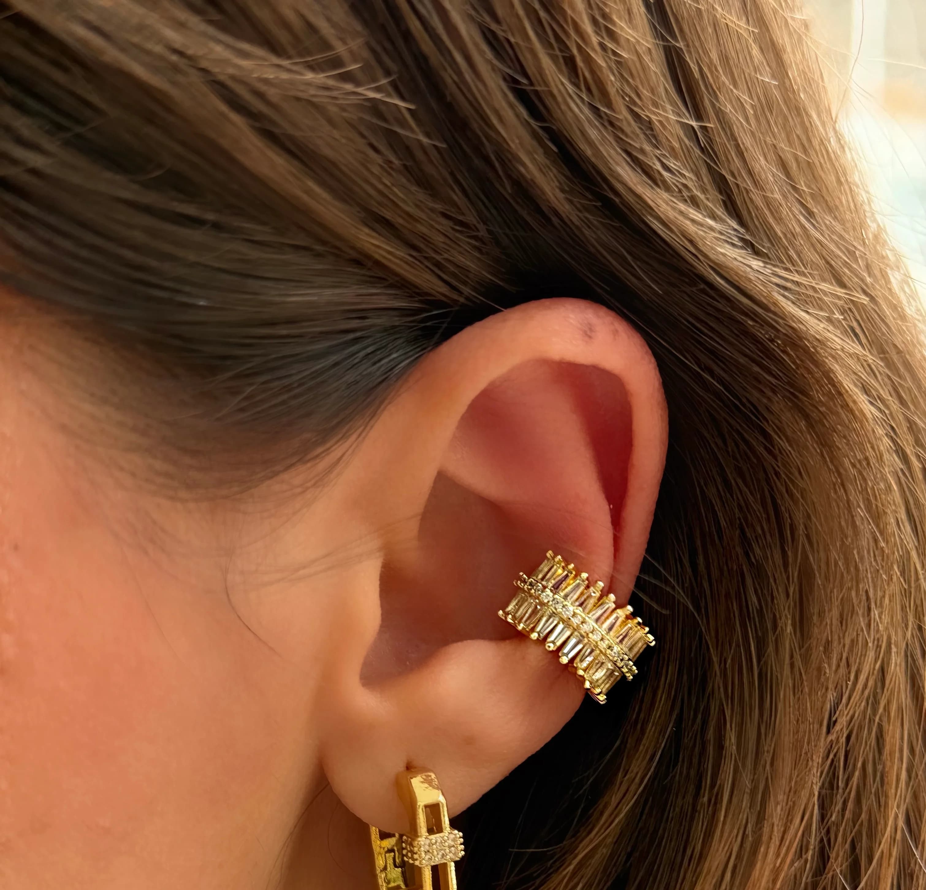 14K YSX Full Baget Kıkırdak Küpe