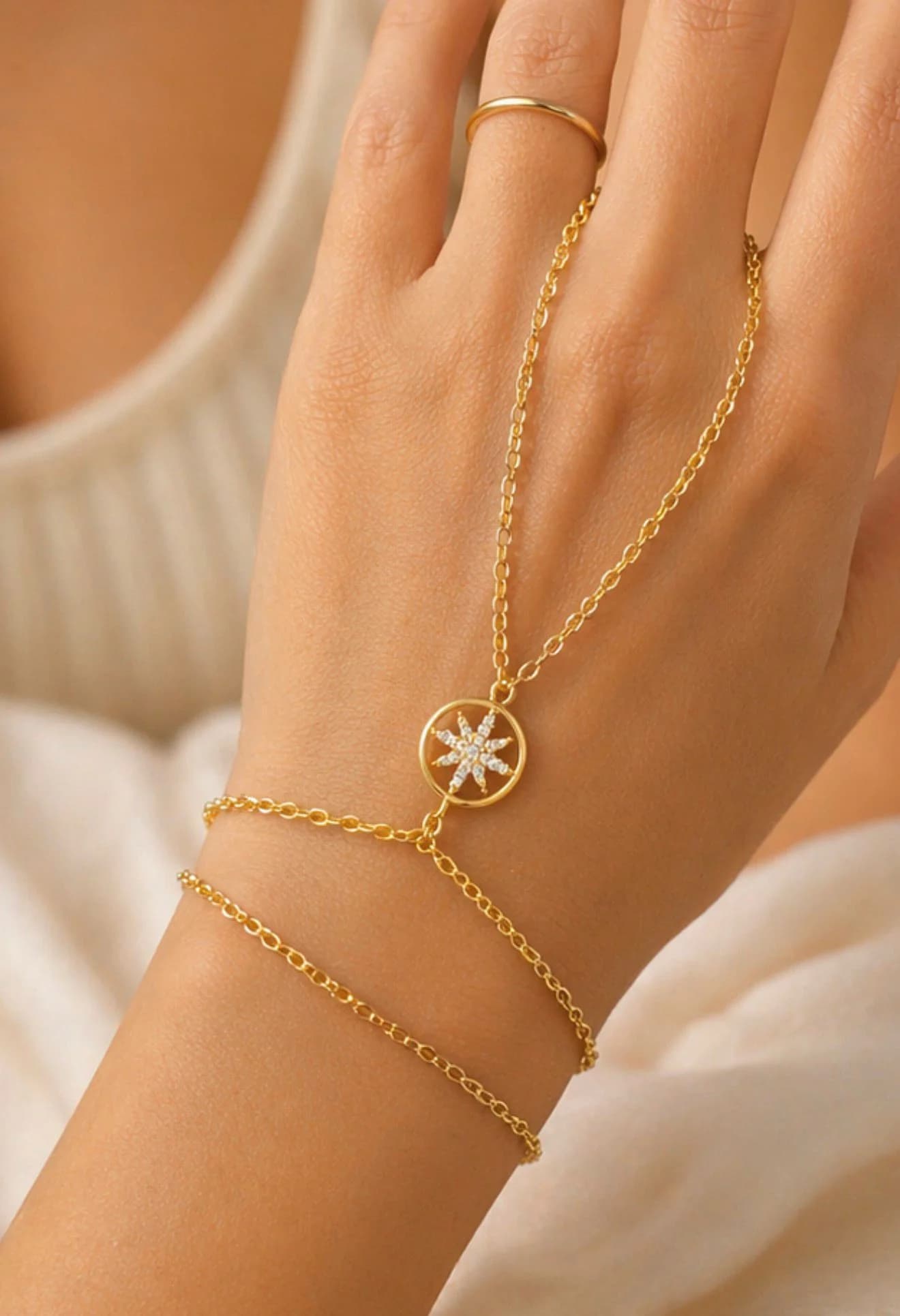 14K YSX Taş Detaylı Yıldız Şahmeran