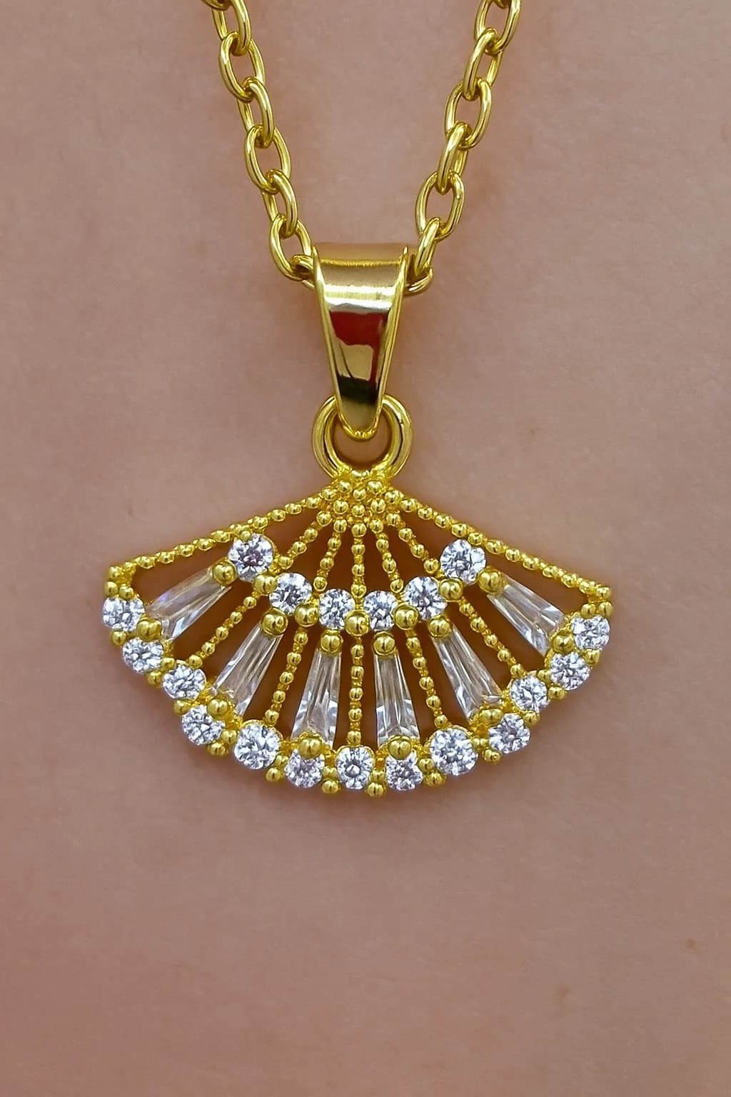 Çelik Baget Taşlı Mini Yelpaze Kolye