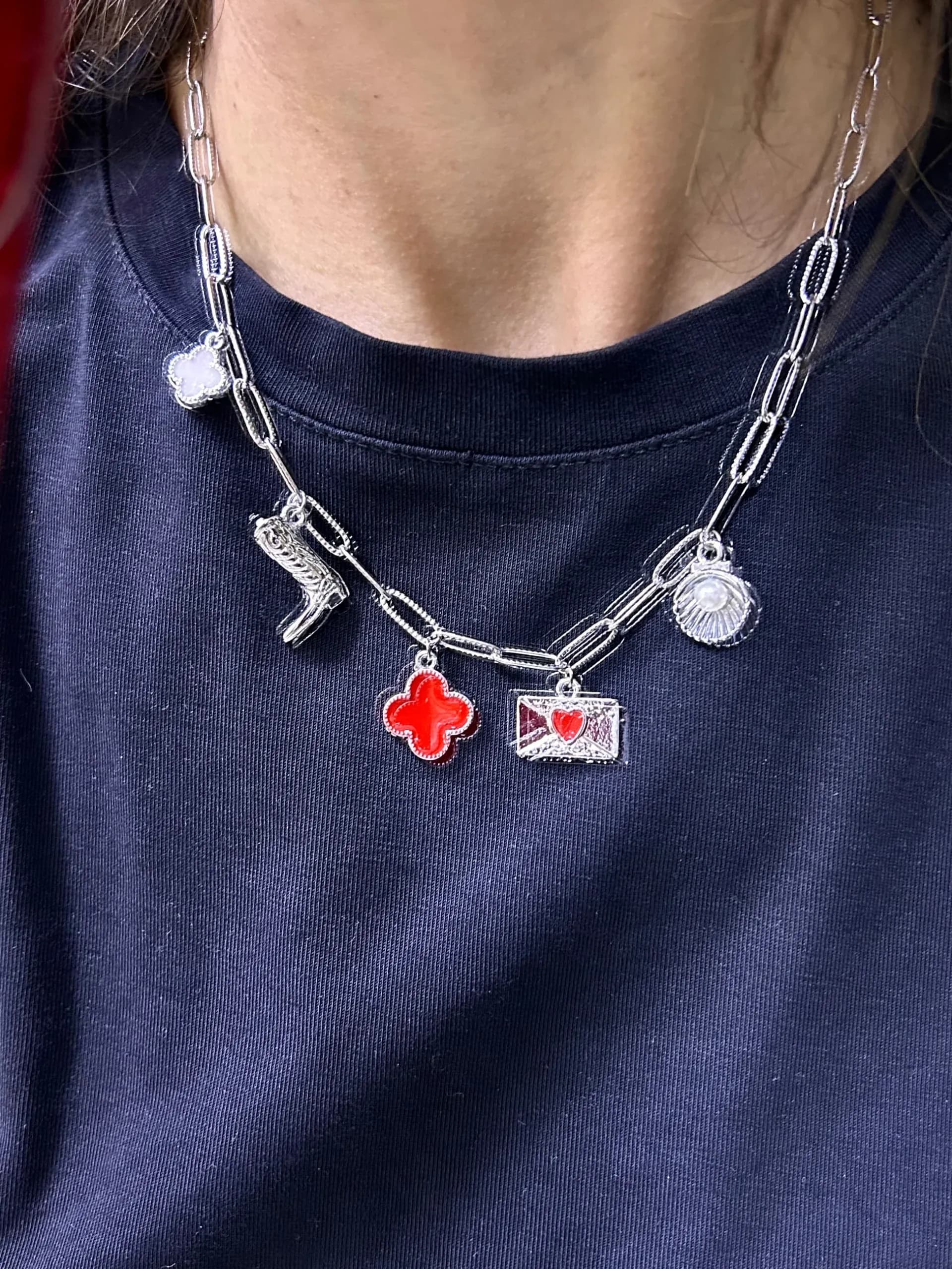 Çelik Gümüş Renk Charm Kolye