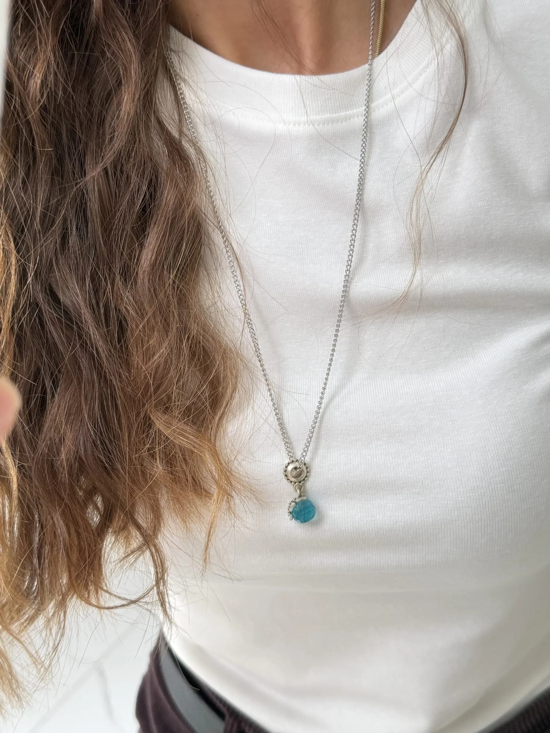 Çelik Gümüş Renk Uzun 60 cm Mvi Top Balık Kolye