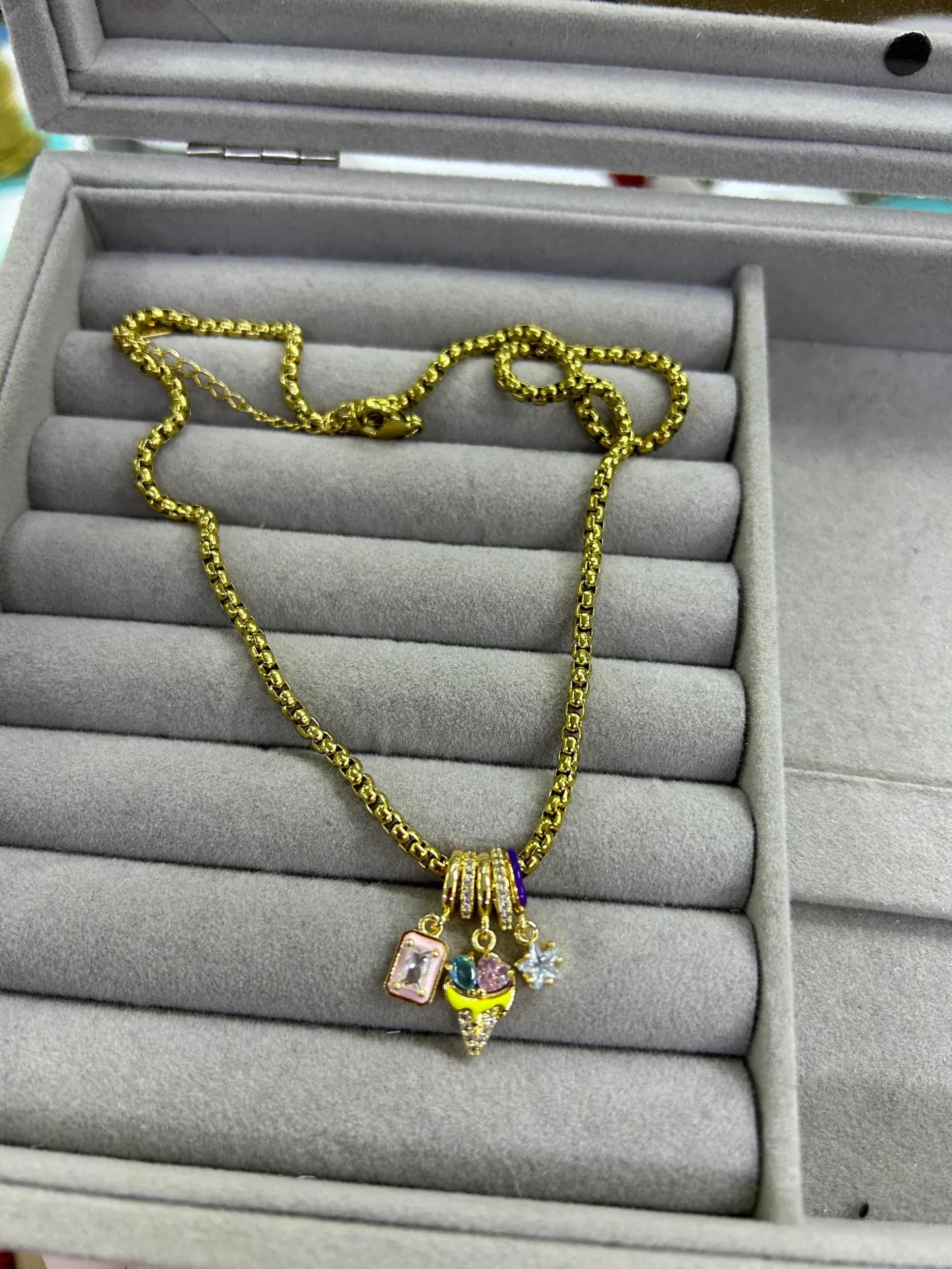 Çelik Örme Zincir Taşlı Dondurma Charm Kolye