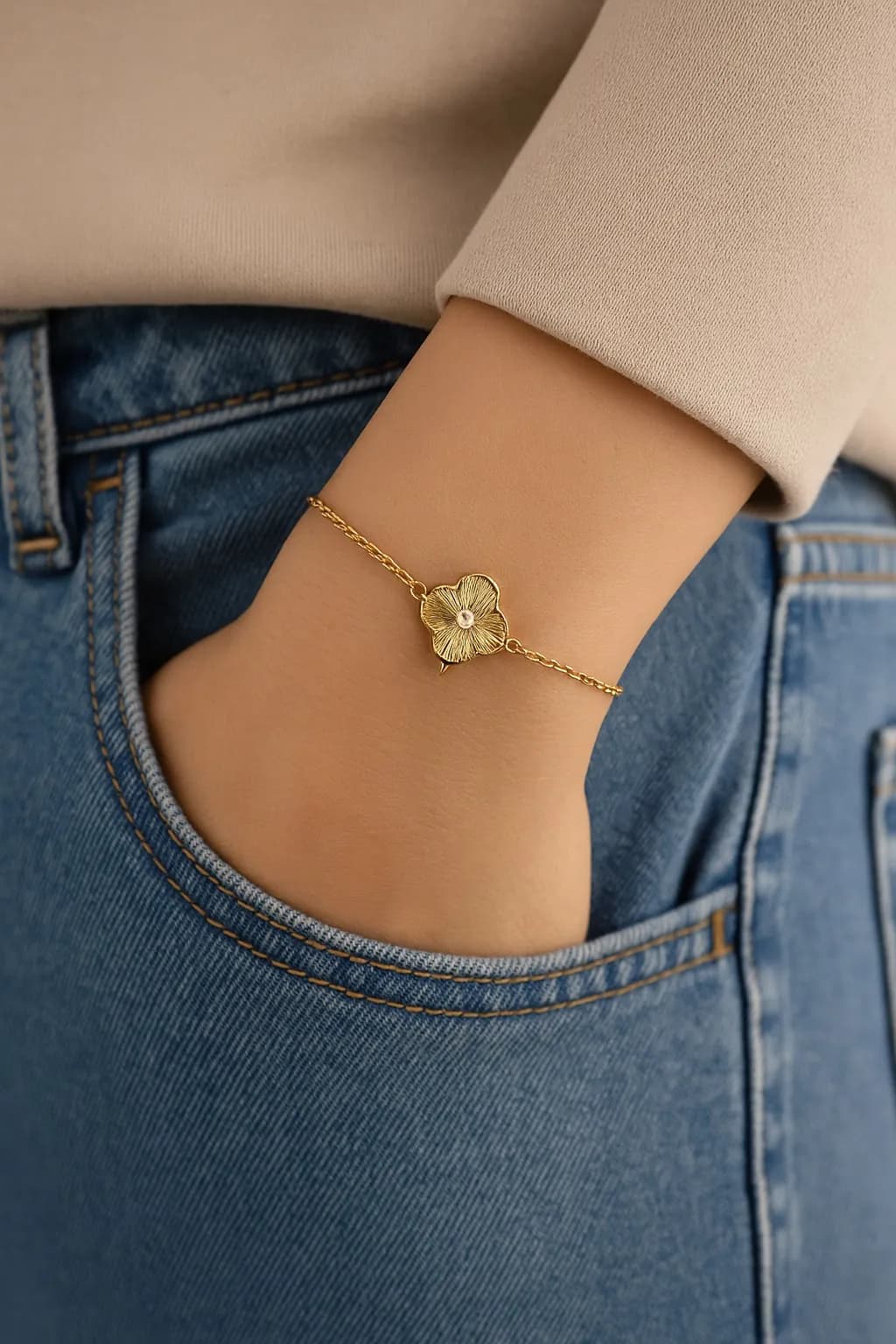 Çelik Tek Taşlı Yonca Zarif Bileklik