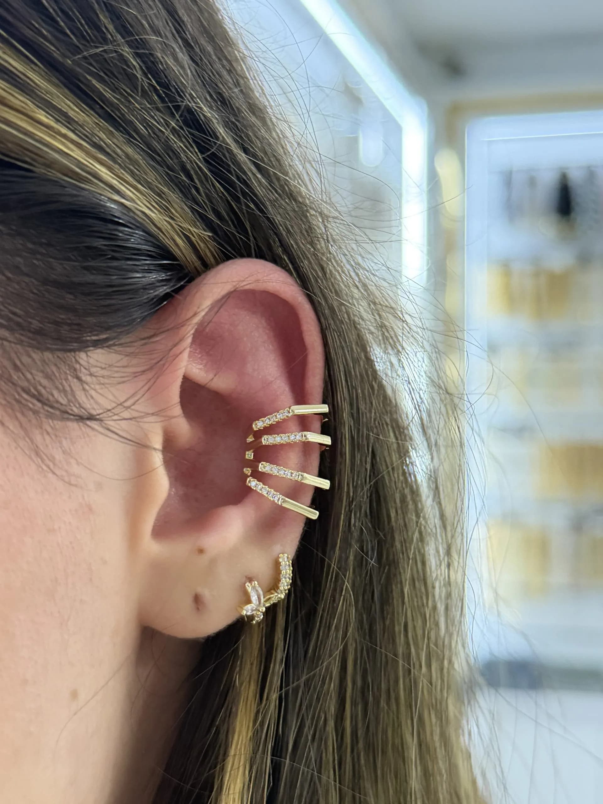 Gold Taşlı Earcuff