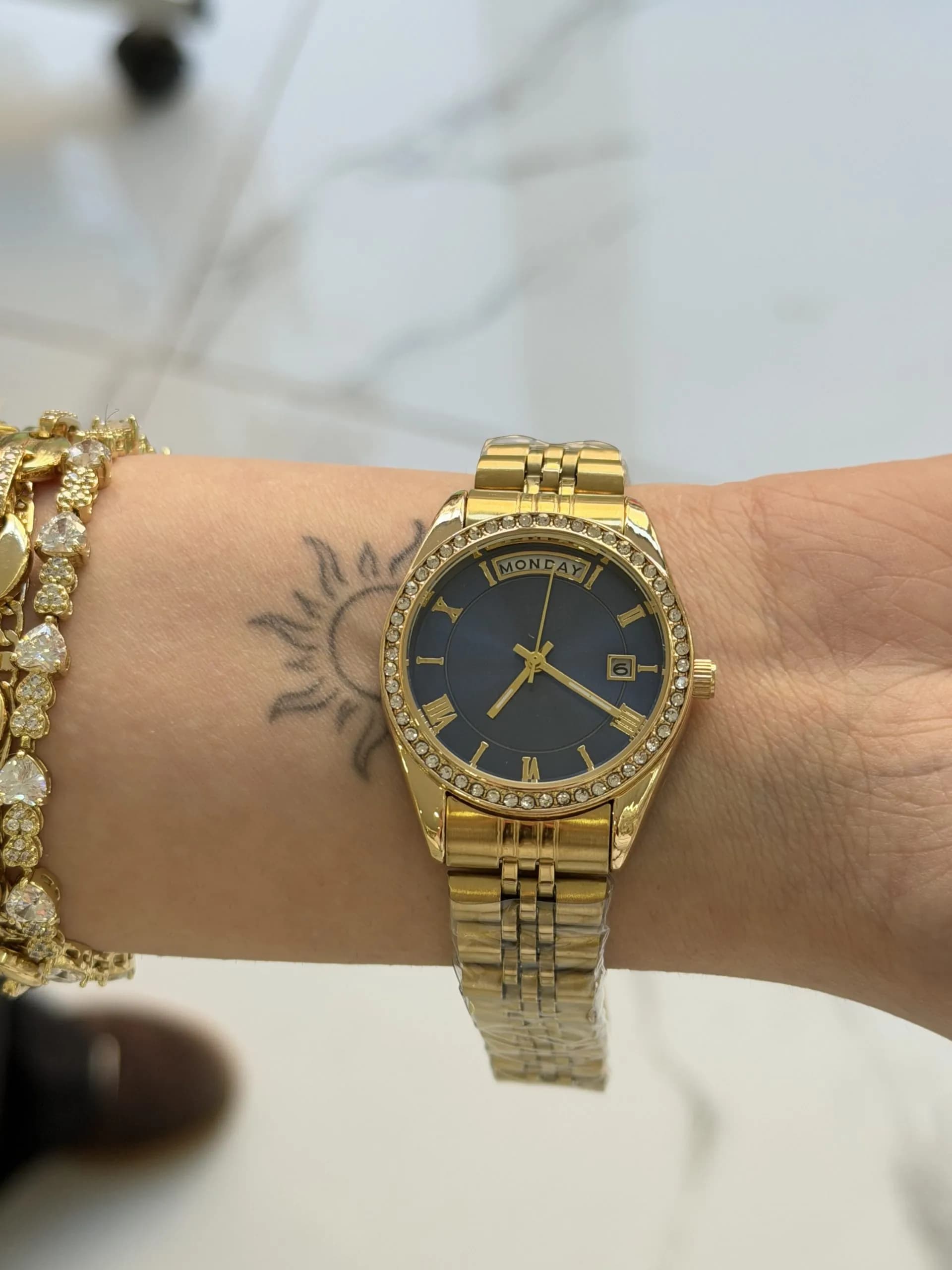 Gold Taşlı Laci Saat