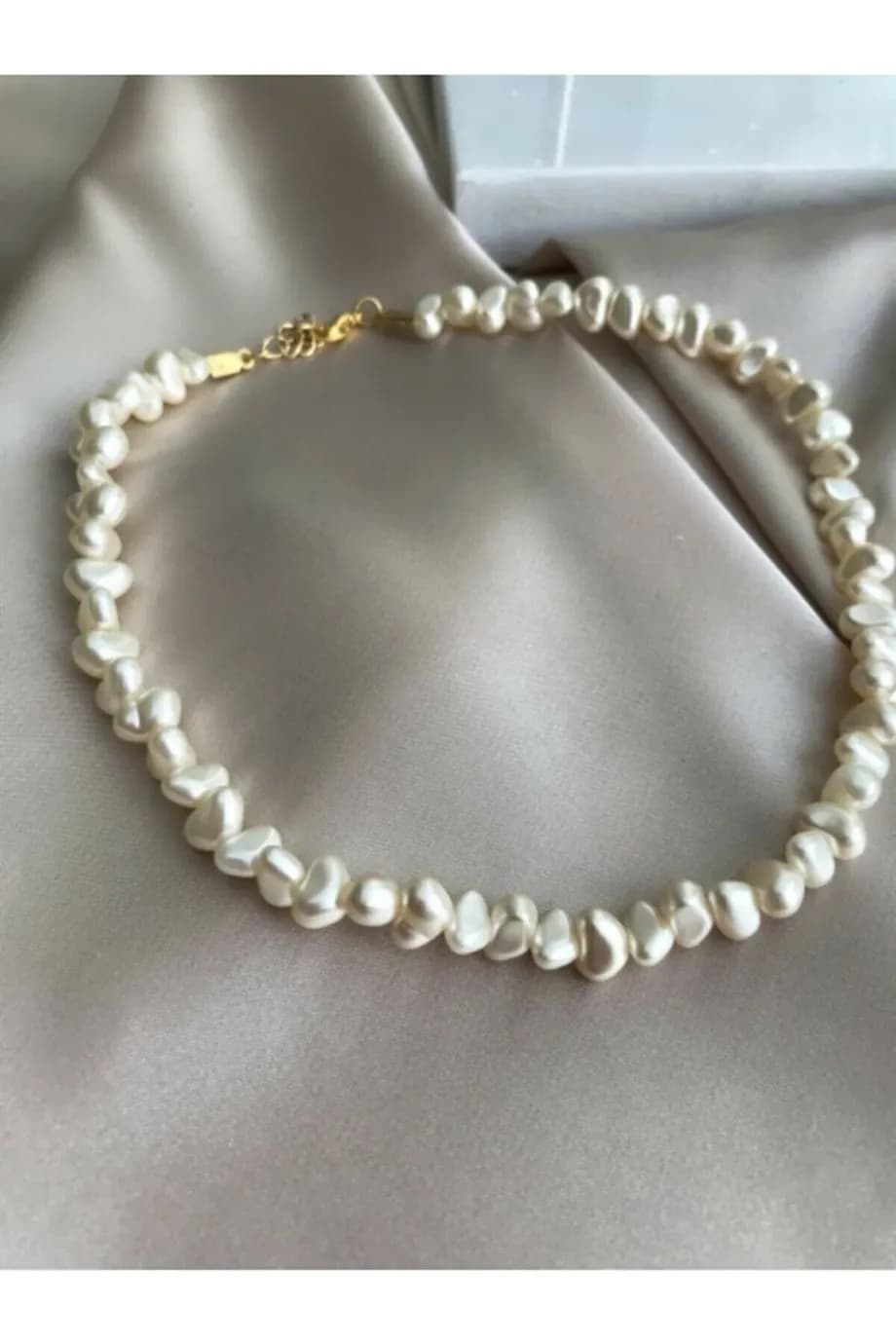 Kadın Barok Görünüm Beyaz Inci Kolye