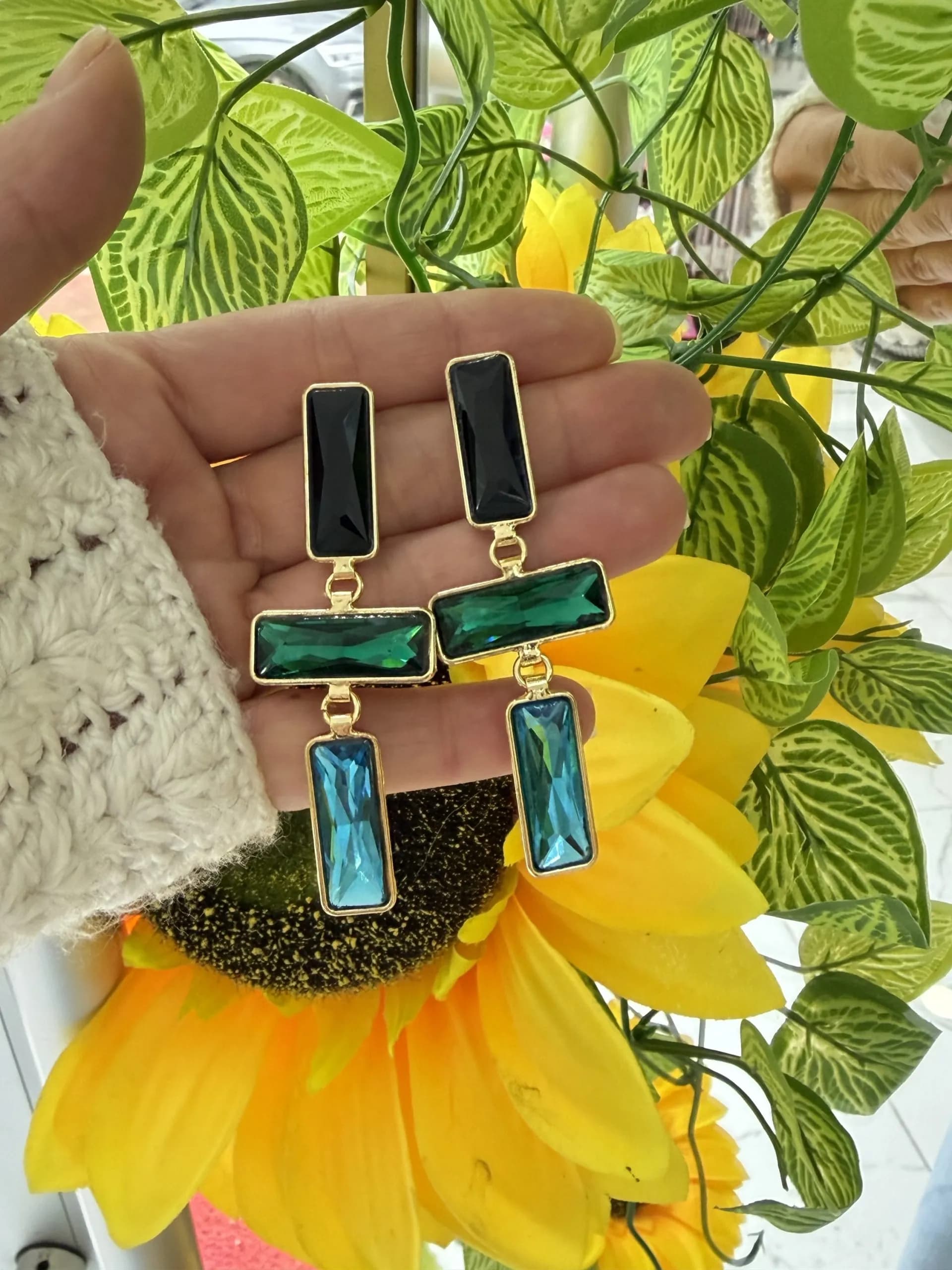 Siyah Yeşil Mavi Kristal Küpe