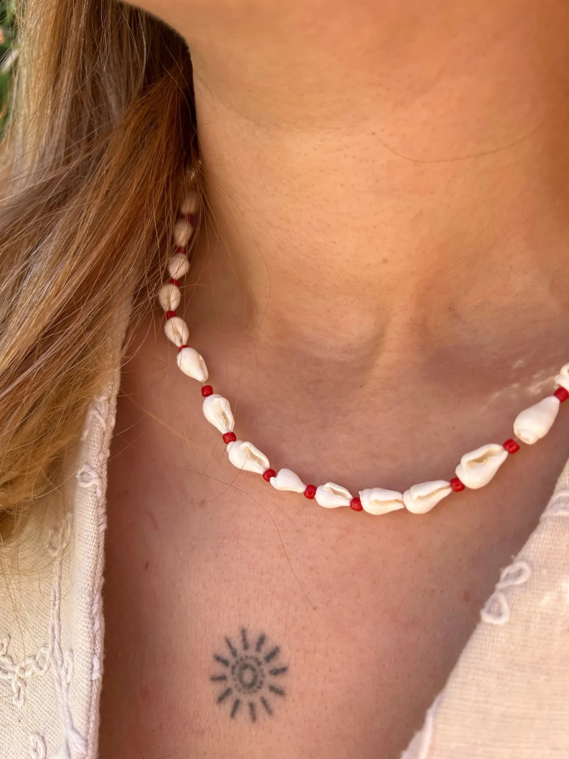 Vip Kırmızı Deniz Kabuğu Kolye