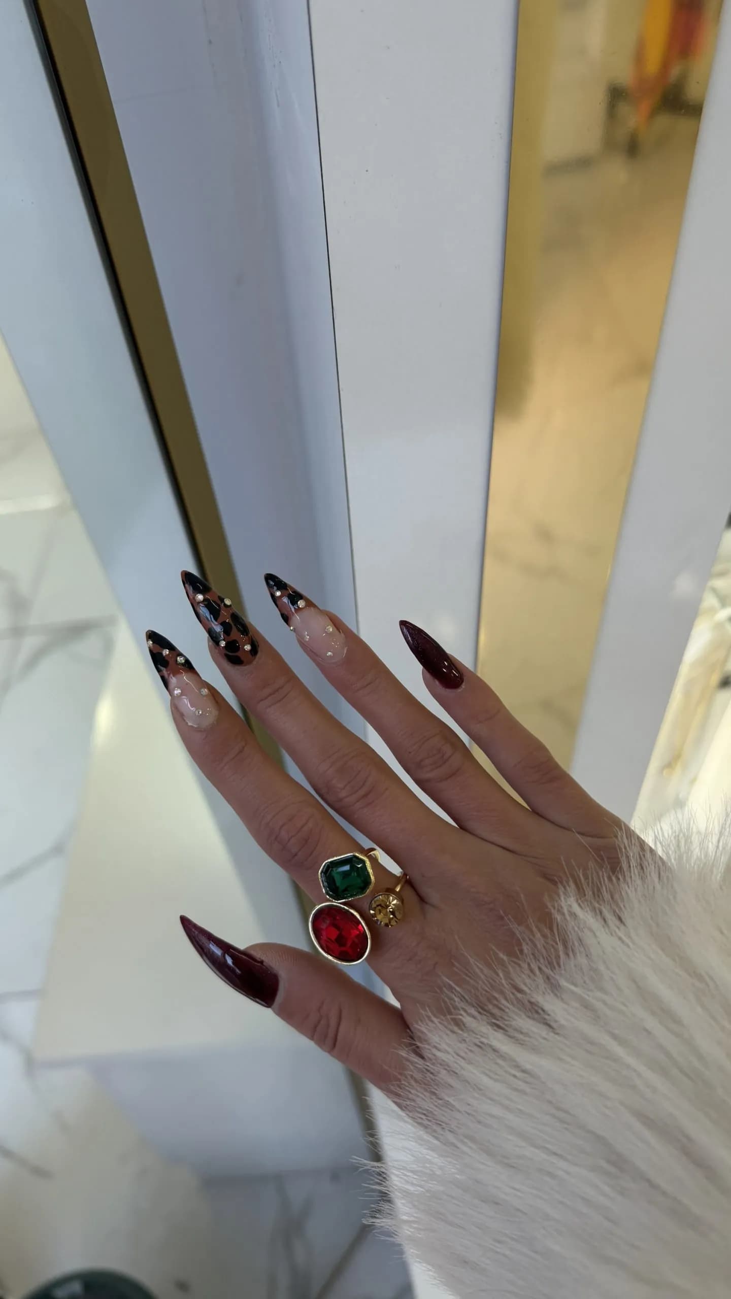 Vip Kırmızı Yeşil Yüzük