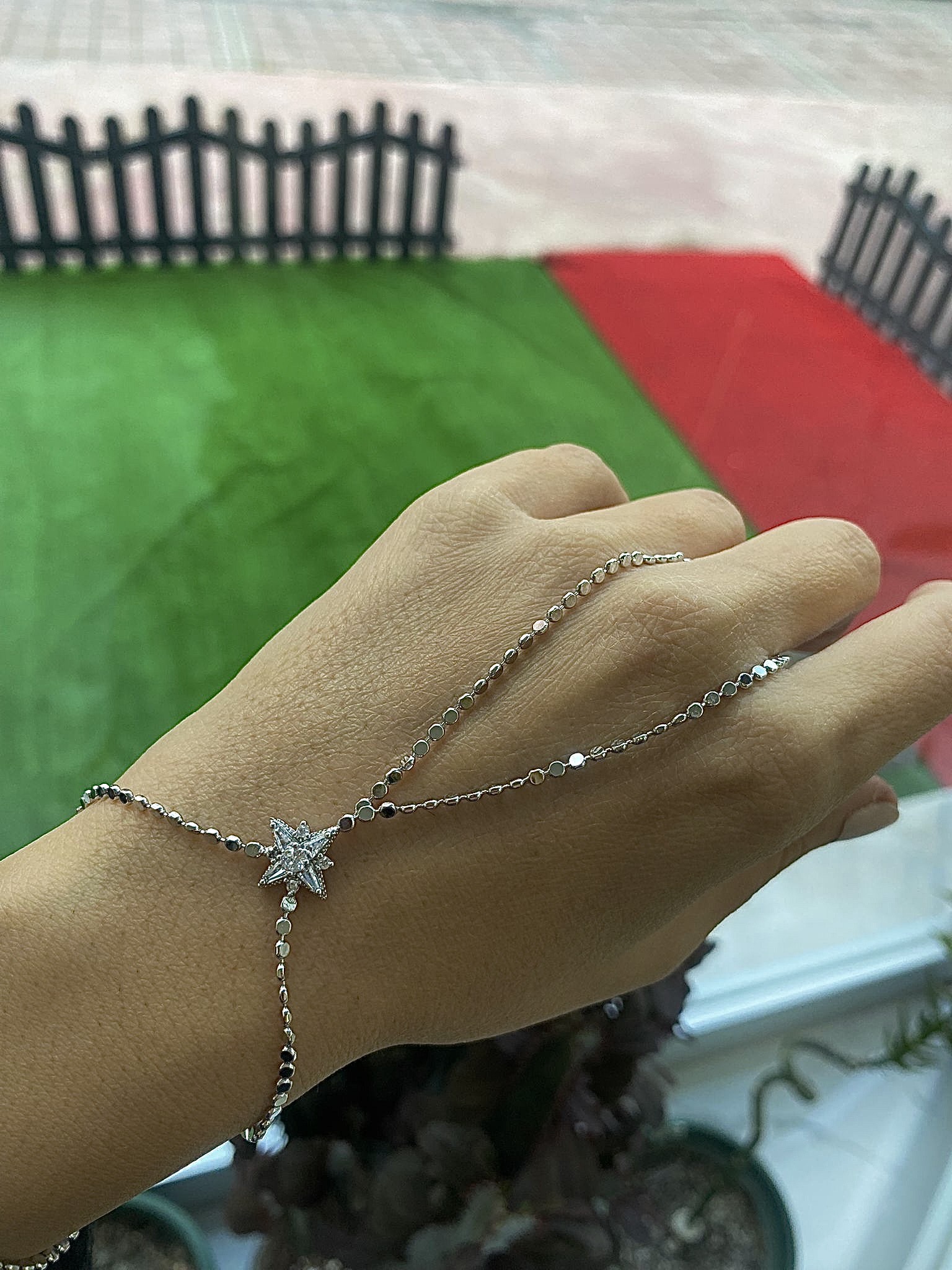 bb3b1b2b-27d2-4b76-8814-eec88611df0a Vip Gümüş Renk Pullu Kutup Yıldız Şahmeran - Görsel 1