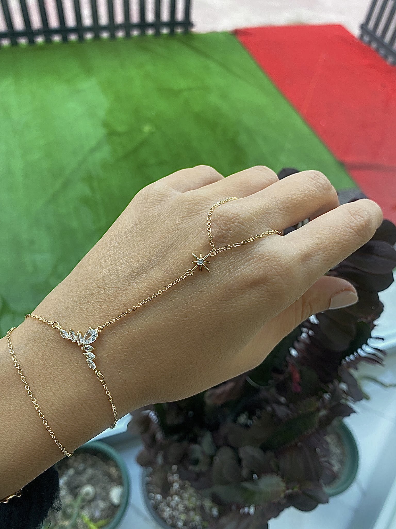 e0a5e5e7-541d-46bf-a2ab-d9879e482766 Vip Kralice Şahmeran - Görsel 1