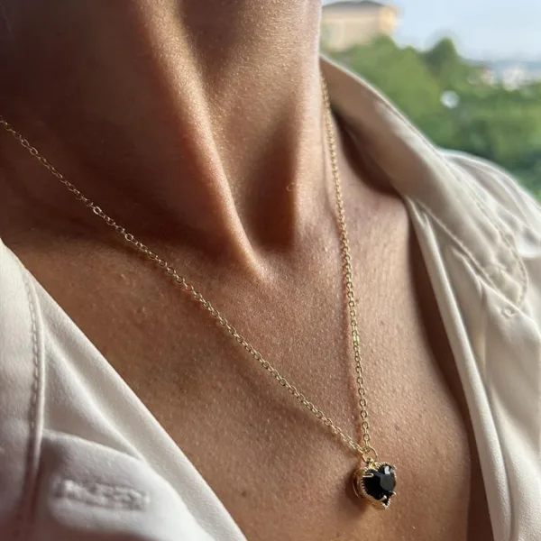 Kadın Siyah Kalp Kolye