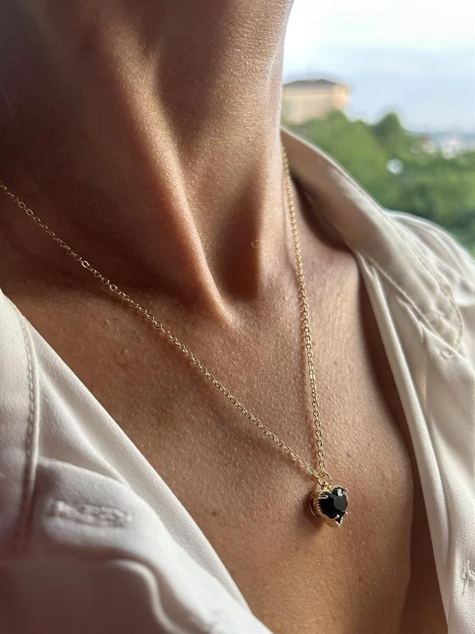 image_1950 Kadın Siyah Kalp Kolye - Görsel 1