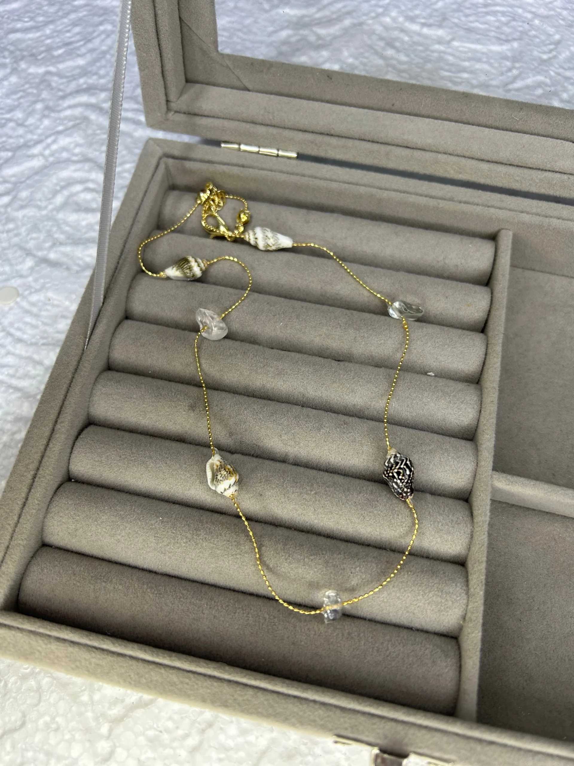 Vip Şeffaf Deniz Kabuğu Kolye Vip Şeffaf Deniz Kabuğu Kolye - Görsel 1