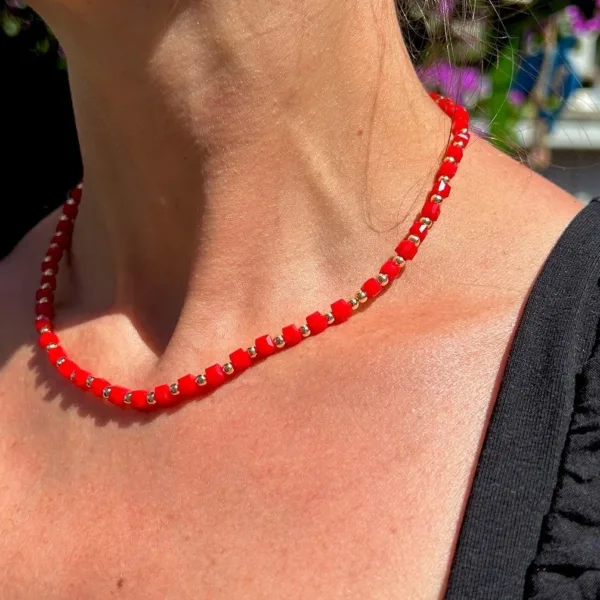 Kırmızı Küp Kristal Kolye