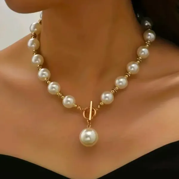 Vip Büyük İnci Taşlı T Kilit Kolye