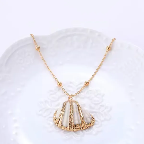 Vip Gold Top Zincir Deniz Kabuğu Kolye