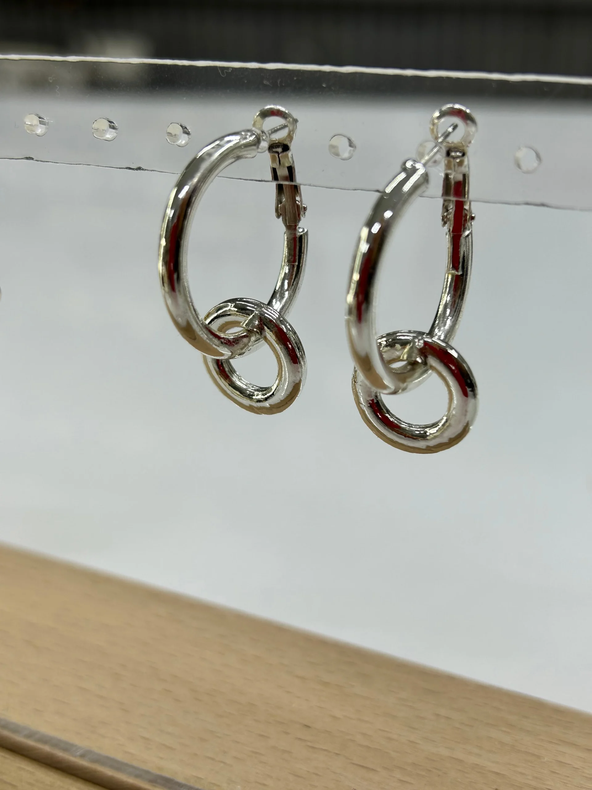 Gümüş Renk Halka Charm Küpe Gümüş Renk Halka Charm Küpe - Görsel 1