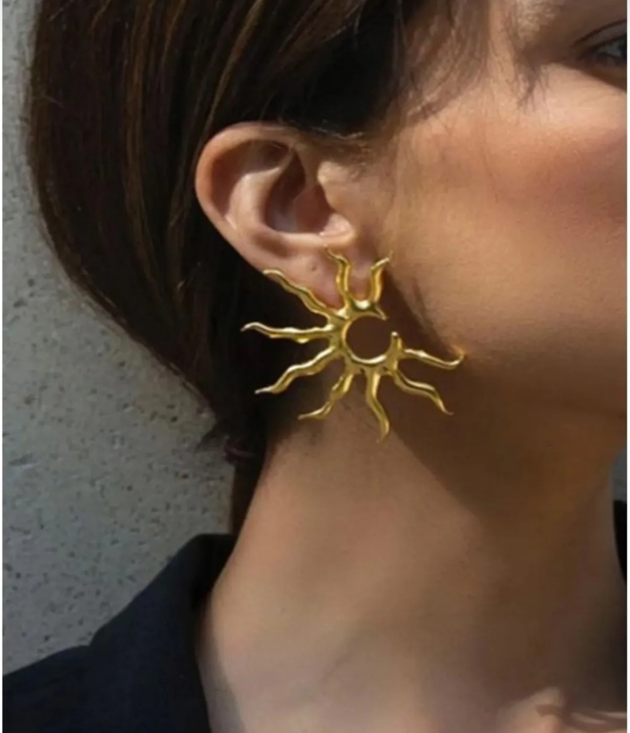 Güneş Figürlü Gold Küpe Güneş Figürlü Gold Küpe - Görsel 1