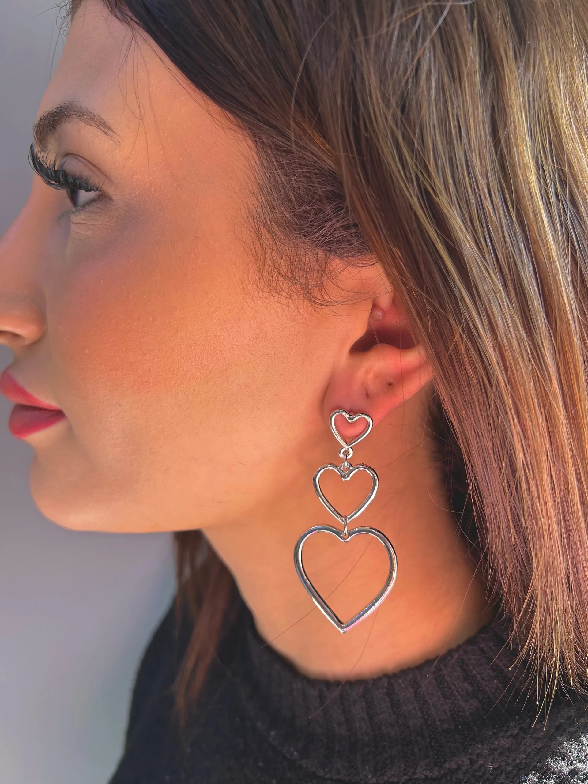 Gümüş Renk Kalp Sallantılı Küpe Gümüş Renk Kalp Sallantılı Küpe - Görsel 1