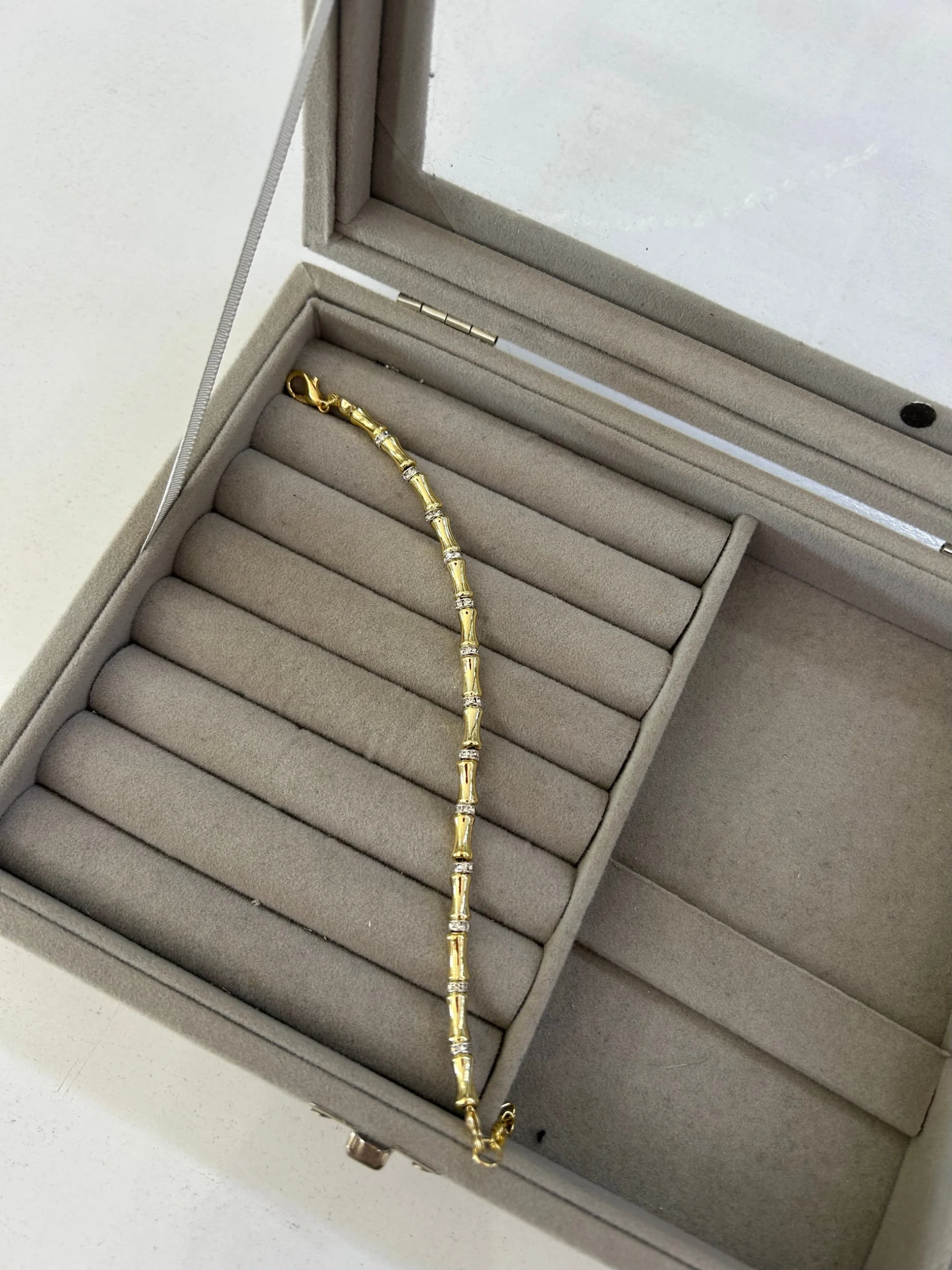 Vip Avukat Leyla Serenay Bileklik Gold Vip Avukat Leyla Serenay Bileklik Gold - Görsel 1