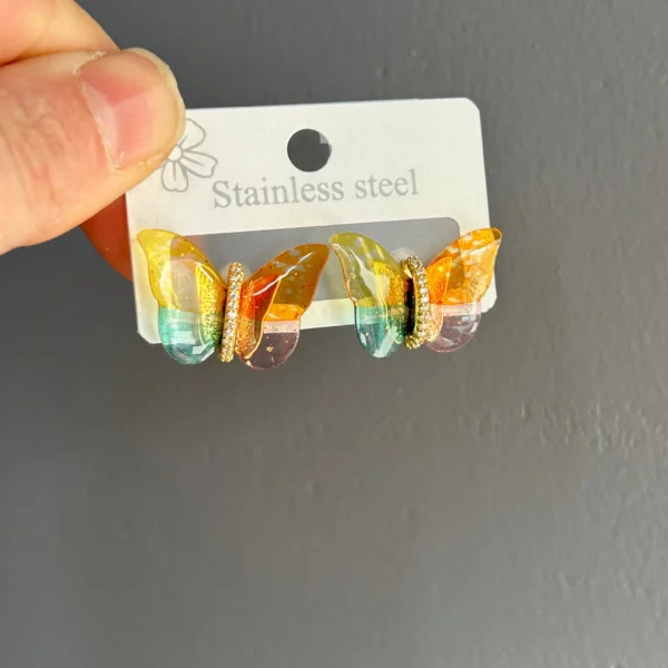 Çelik Taşlı Kelebek Küpe