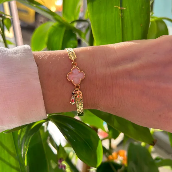 Vip Krem Yonca Kelepçe Model Bileklik