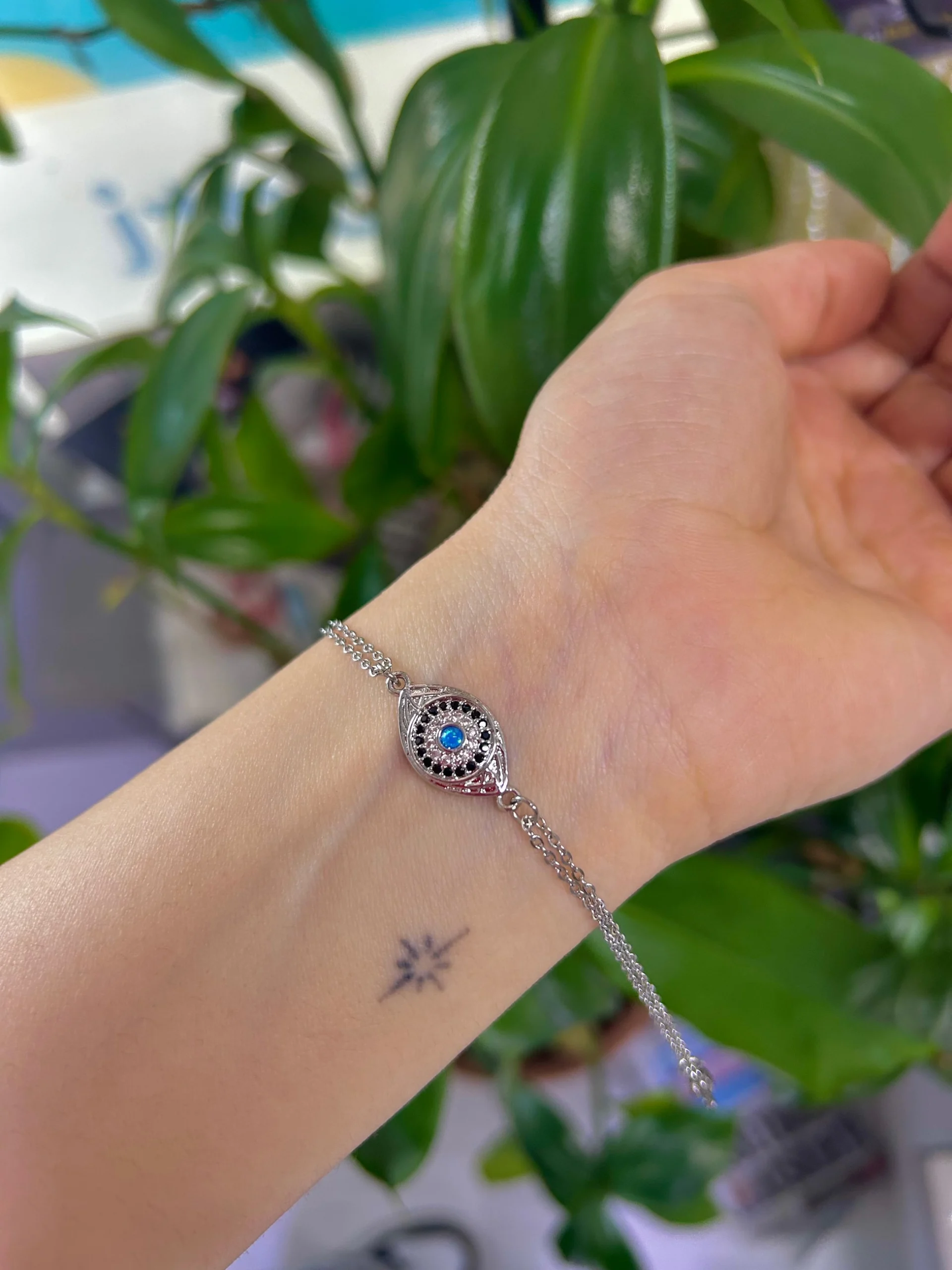 Çelik Gümüş Renk Göz Bileklik Çelik Gümüş Renk Göz Bileklik - Görsel 1