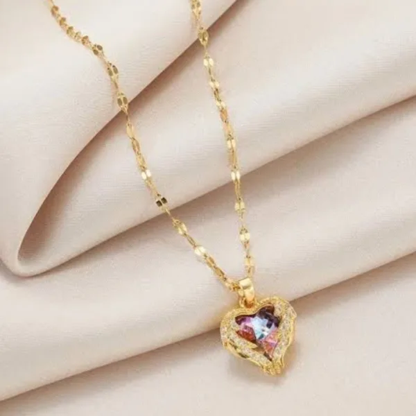 Çelik Okyanusun Kalbi Kolye