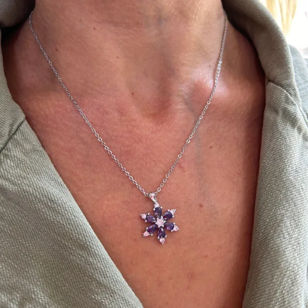 Çelik Mor Lotus Çiçeği Kolye gümüşrenk