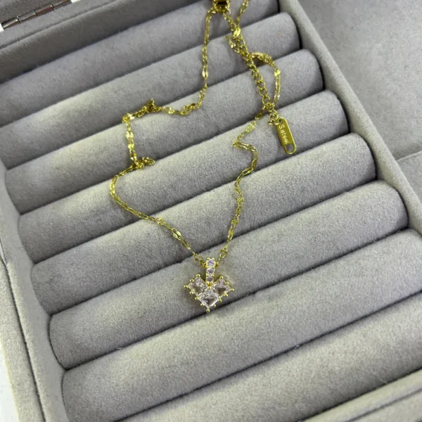 Çelik Bagetli Zirkon Kalp Kolye