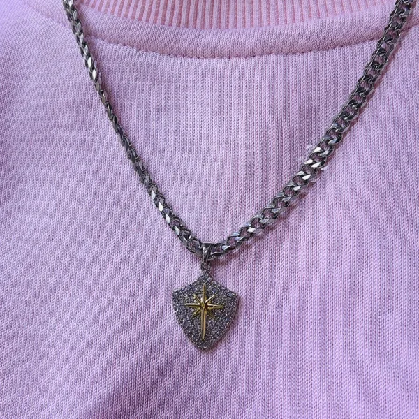 Çelik Gümüş Renk Arpa Zincir Kutup Yıldızı Taşlı Kolye