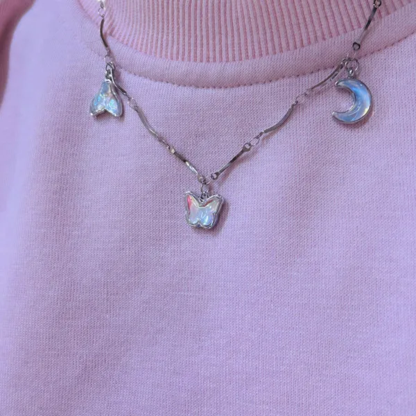 Çelik Gümüş Renk Kelebek Charm Kolye