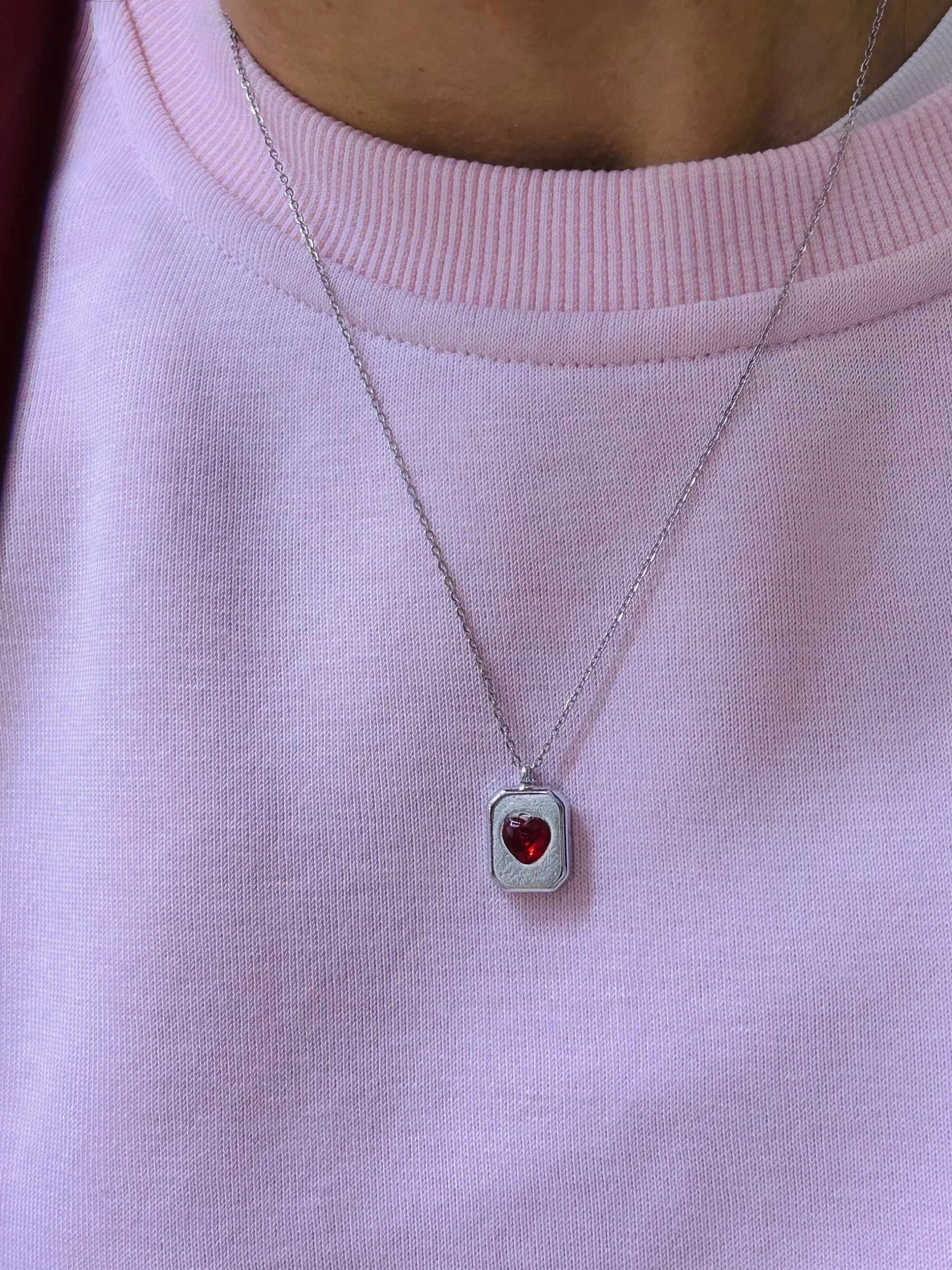 Çelik Kırmızı Kalp Kolye Çelik Kırmızı Kalp Kolye - Görsel 1