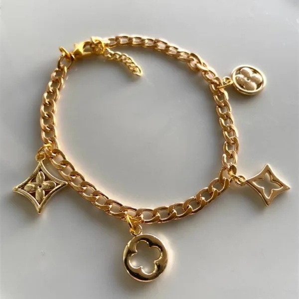 Kadın Altın Renk Yonca Zincir Bileklik