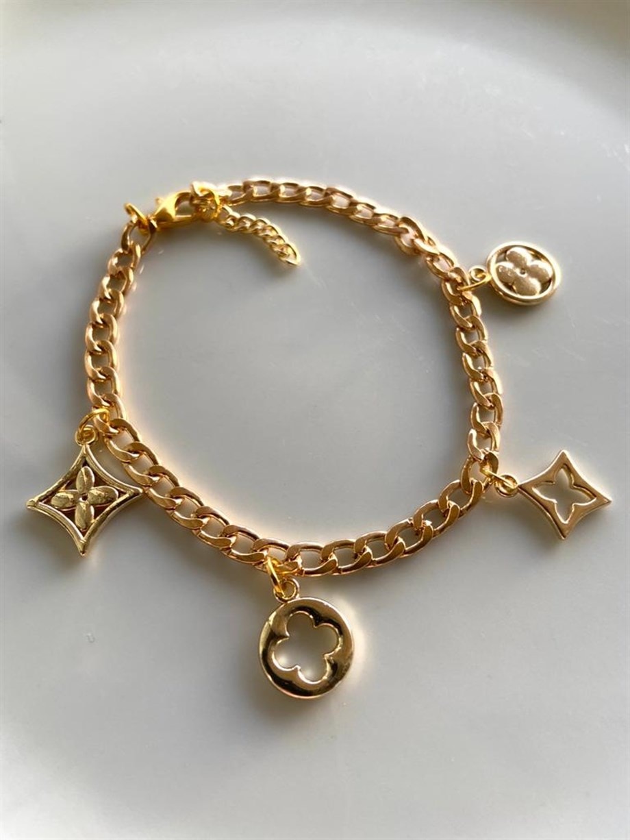 Kadın Altın Renk Yonca Zincir Bileklik | cosibella.com.tr Kadın Altın Renk Yonca Zincir Bileklik - Görsel 1