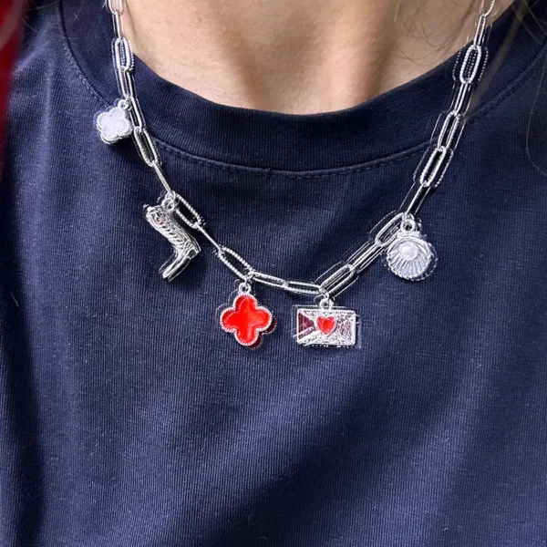 Çelik Gümüş Renk Charm Kolye