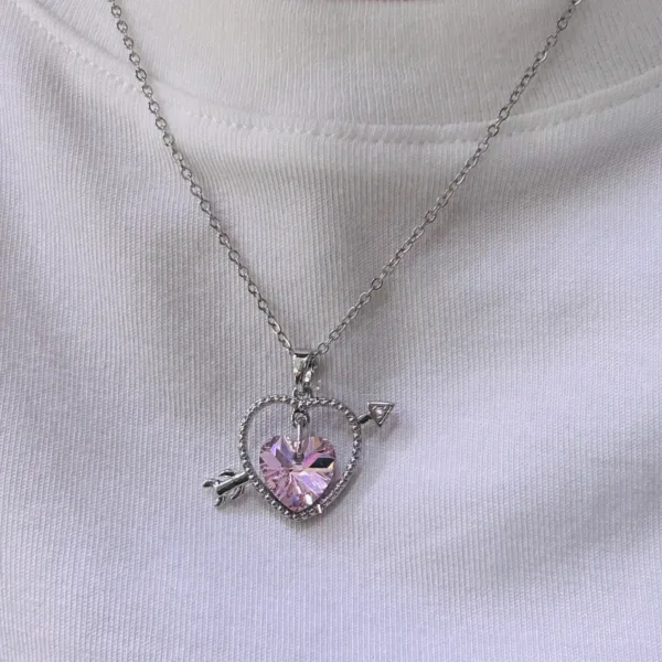 Çelik Oynayan Pembe Zirkon Kalp Kolye