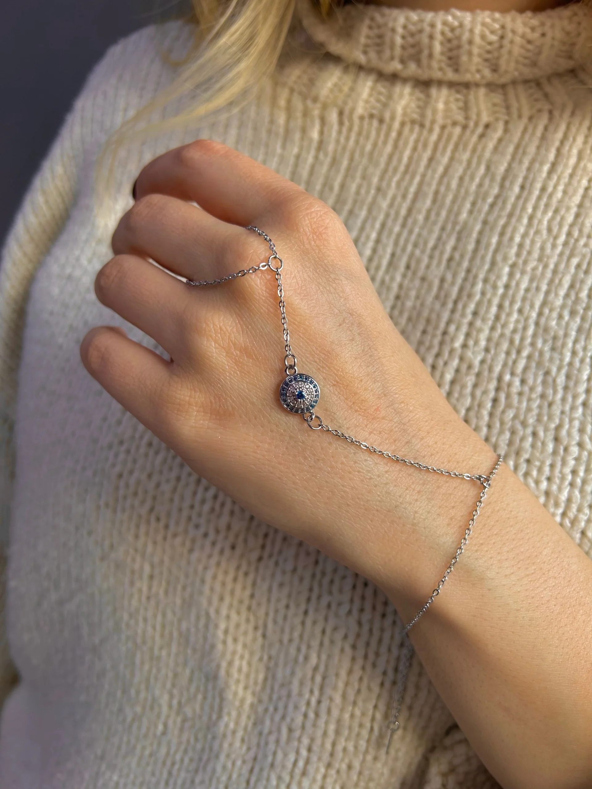 Çelik Gümüş Renk Mini Nazar Şahmeran Çelik Gümüş Renk Mini Nazar Şahmeran - Görsel 1