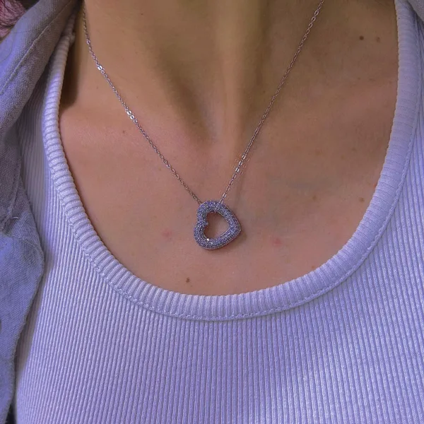 Çelik Gümüş Renk Ful Taş Geçmeli Kalp Kolye