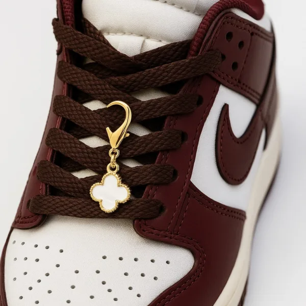 Ayakkabı Charm Beyaz Yonca