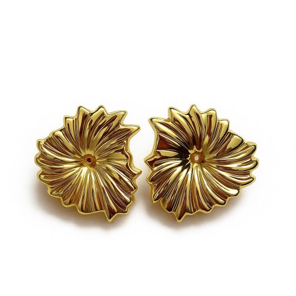 Hafif Kararmaz Tarz Küpe