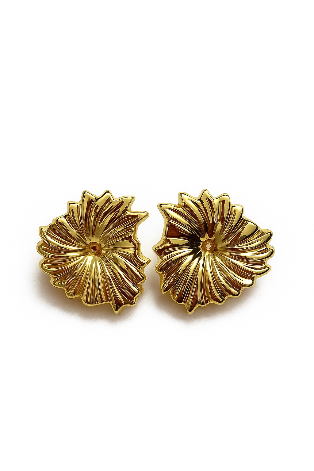 453D3209-DE71-47AB-B847-ADAFE53A7416 Hafif Kararmaz Tarz Küpe - Görsel 1