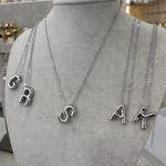 Gümüş Renk Harf Kolye