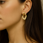 Beyaz Ayrıntı Tarz Küpe